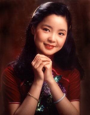 邓丽君雕塑：：：碑雕艺术的奇异展现