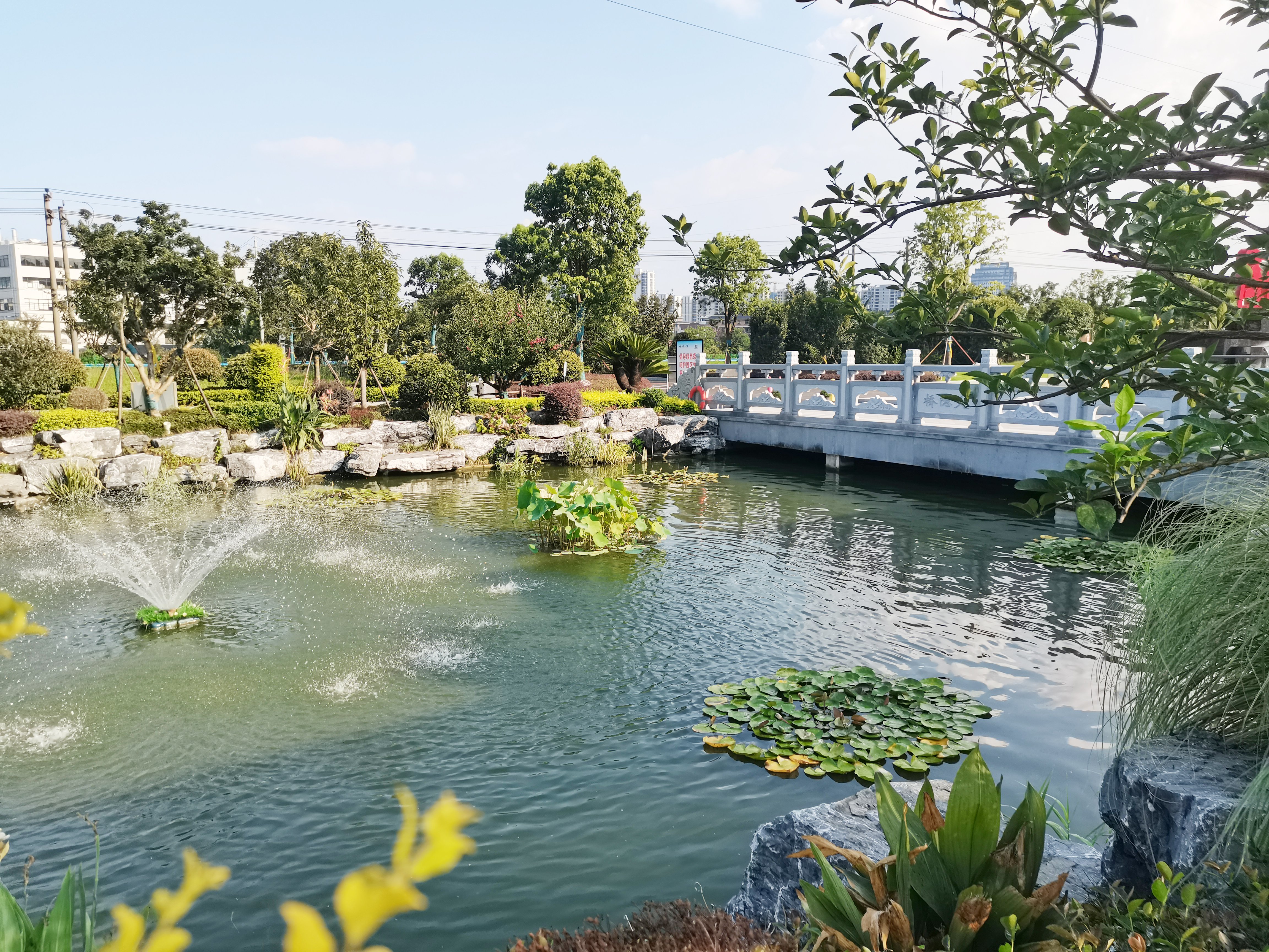 融合古今，，，重塑葬文化新风貌