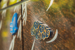 铜石交响：：在精工与立异中镌刻永恒