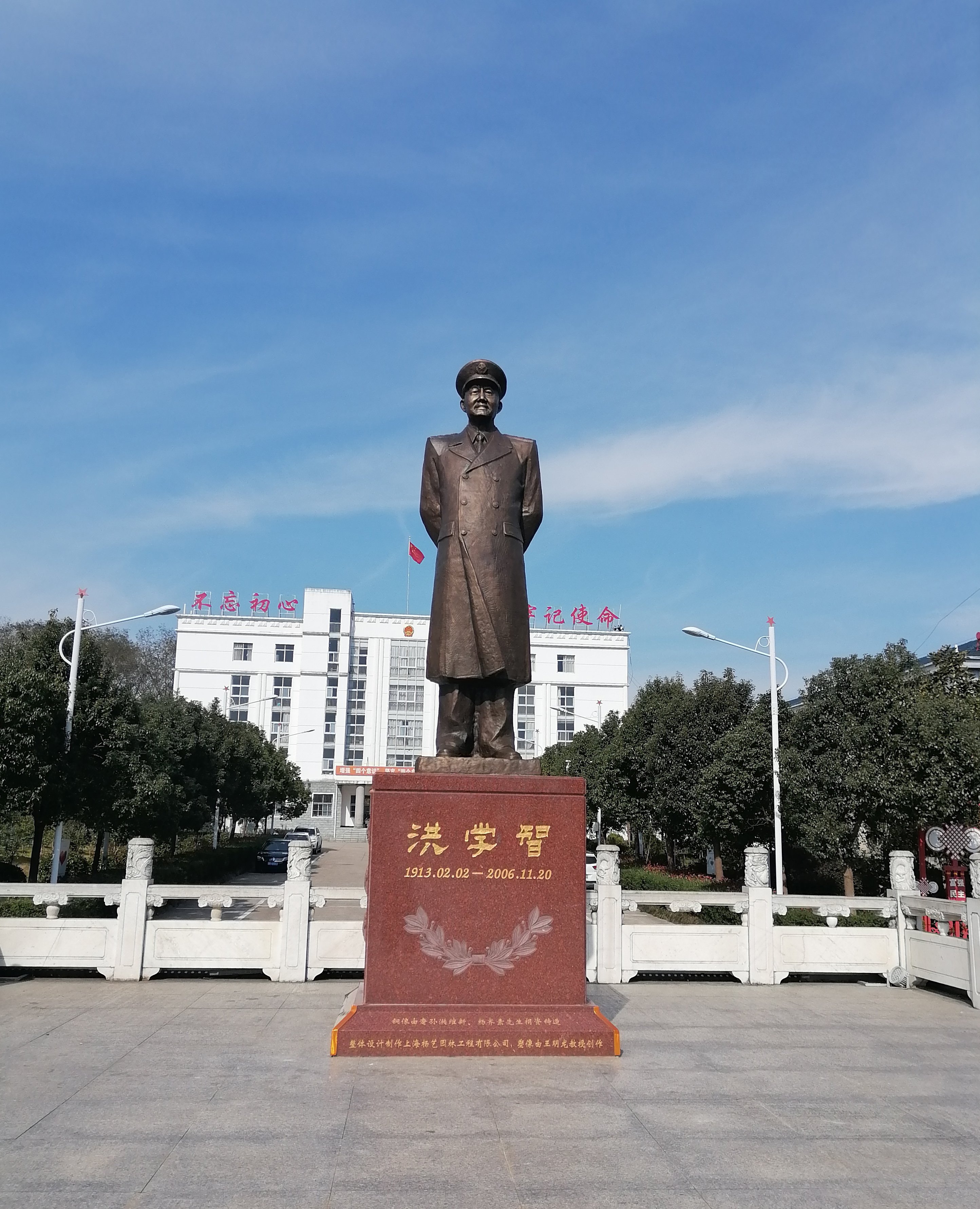 墓园铜韵，，不朽的人文影象