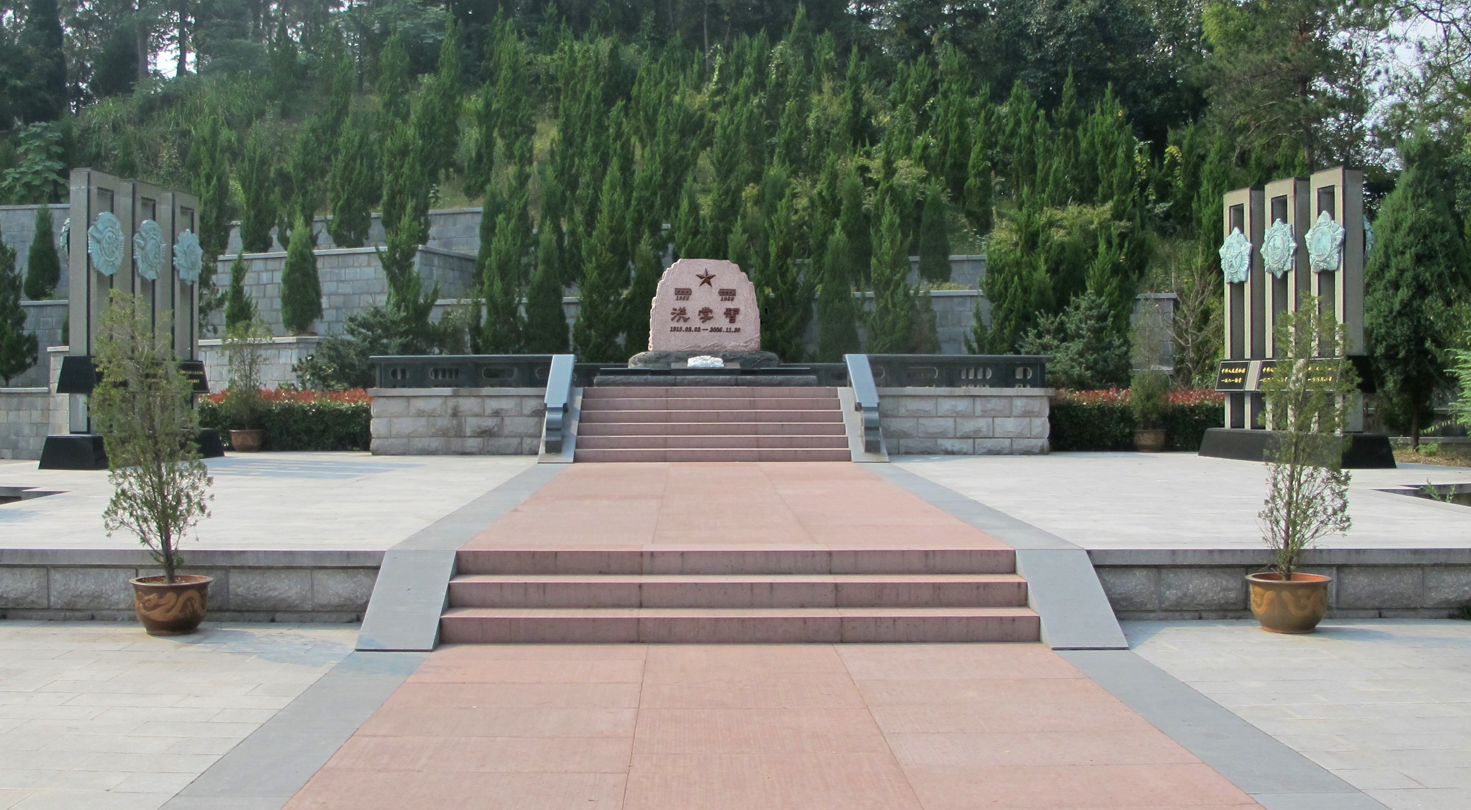 为什么墓园需要红色文化？？？